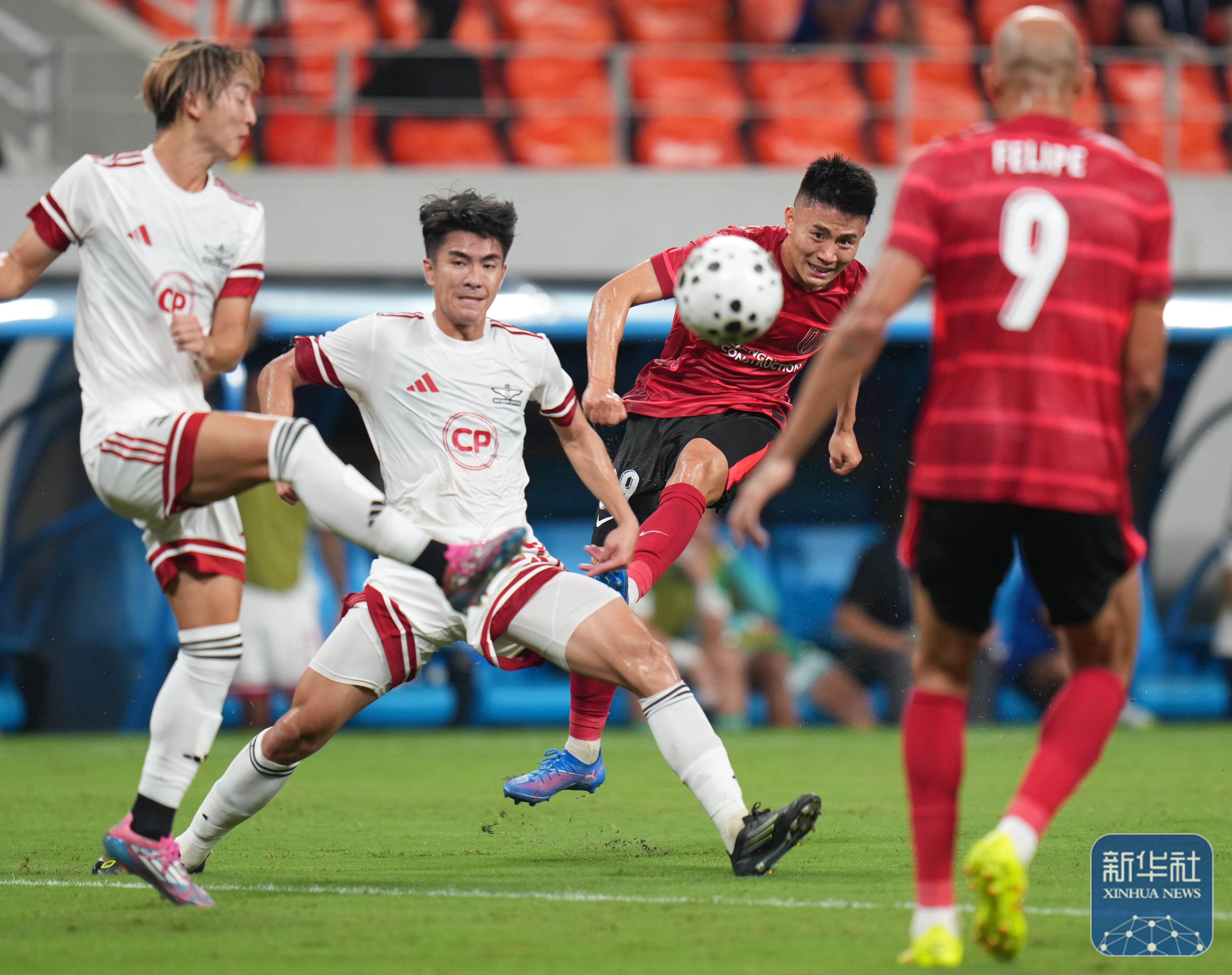 包含赛地聚焦——亚冠国际比赛日热度飙升，成都蓉城造点机会，震撼外界，赛程密集仍需轮换的词条-AYX SPORTS